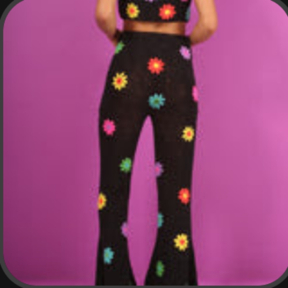 Black daisy crochet set - Picture 2 of 2